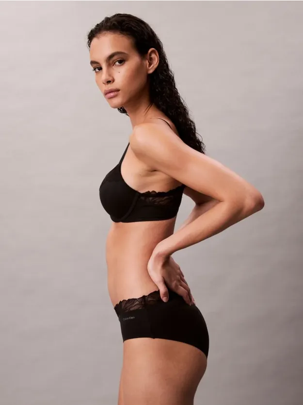 Black برا ببطانة خفيفة وبتغطية كاملة - بيرفيكتلي فيت ليس