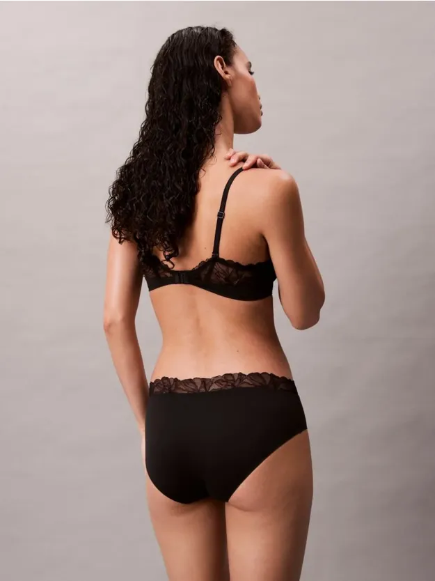 Black برا ببطانة خفيفة وبتغطية كاملة - بيرفيكتلي فيت ليس