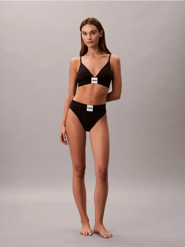 Black برا غير مبطنة بتصميم مثلث - كلفن كلاين جرافيك